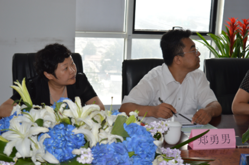 北京市委統(tǒng)戰(zhàn)部副部長、市工商聯(lián)書記鄭默杰一行蒞臨仟億達(dá)集團(tuán)831999考察指導(dǎo)工作