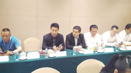 仟億達作為龍商會成員，積投身節(jié)能環(huán)保能源事業(yè)，利用生物質(zhì)多聯(lián)產(chǎn)、碳交易等業(yè)務為龍江做貢獻，助力龍江經(jīng)濟發(fā)展。