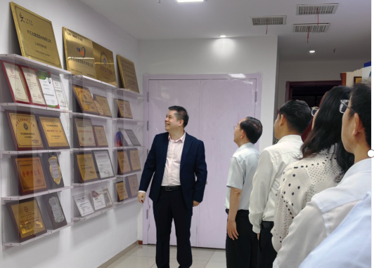 政企動態(tài)|通州區(qū)委書記孟景偉走訪仟億達集團調研企業(yè)發(fā)展情況 政企動態(tài)|通州區(qū)委書記孟景偉走訪仟億達集團調研企業(yè)發(fā)展情況